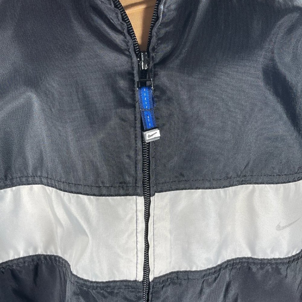 Nike Boy's Black White Lightweight Windbreaker Full Zip Jacket Size 14/16 Large - Picture 6 of 9